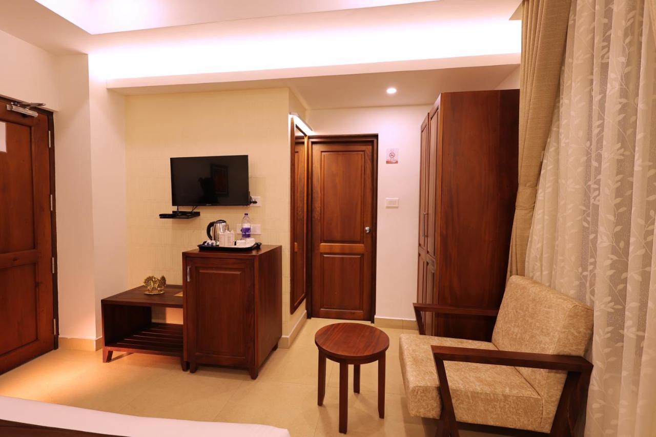 Dev Residency Hotell Thiruvananthapuram Eksteriør bilde