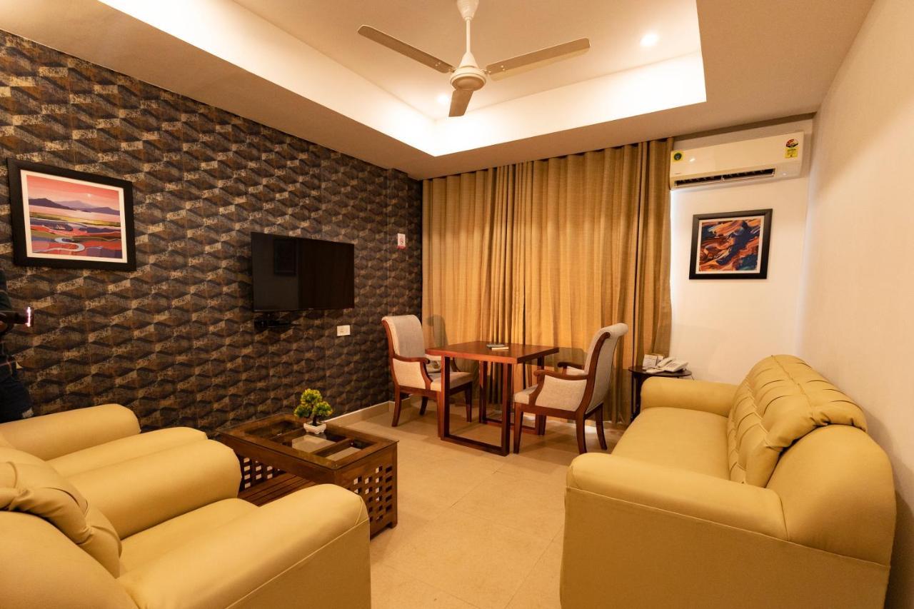 Dev Residency Hotell Thiruvananthapuram Eksteriør bilde