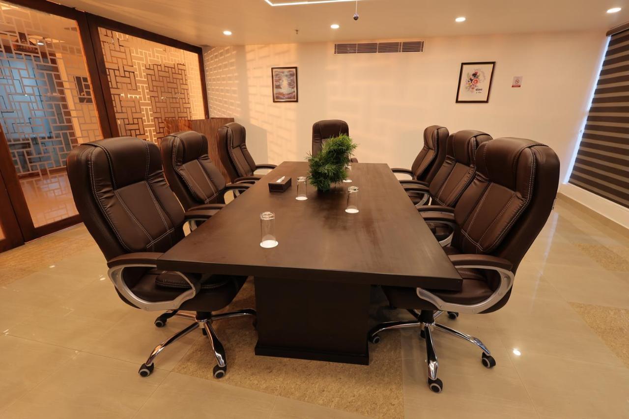 Dev Residency Hotell Thiruvananthapuram Eksteriør bilde